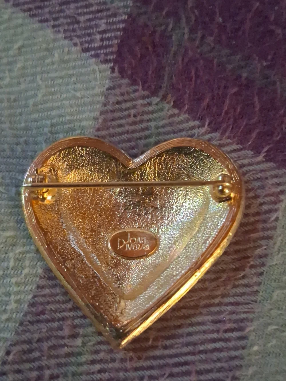 Joan Rivers Shiny Gold Heart Pin